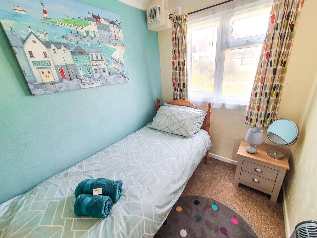 Dart Haven - Cheerful Holiday Bungalow In Galmpton Extérieur photo